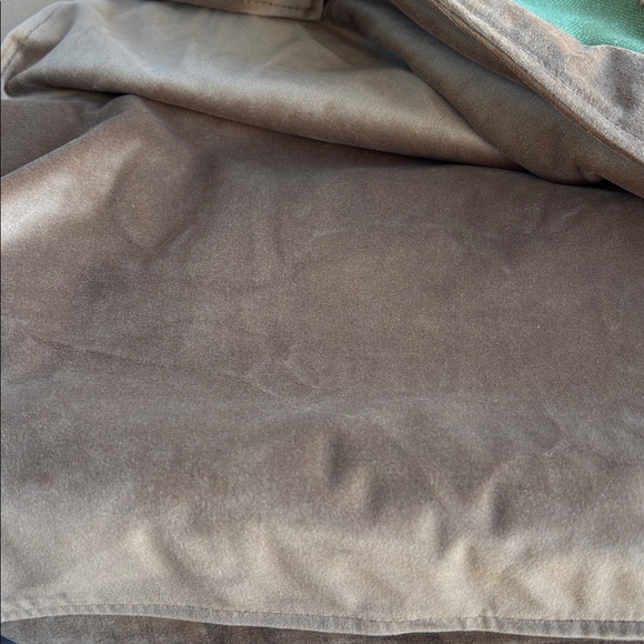 A1HC Set of 2 Luxurious Throw Pillow Covers Hidden Zipper - 24x24 Pack of 2)Tan - Picture 6 of 7